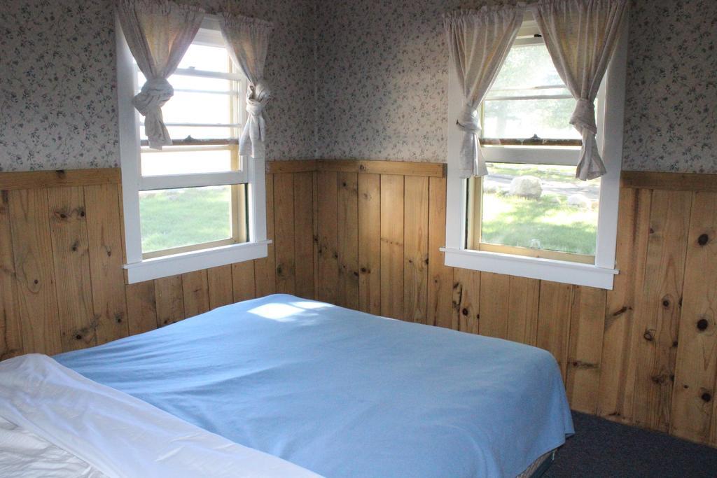 Twin Lakes Resort Бриджпорт Номер фото