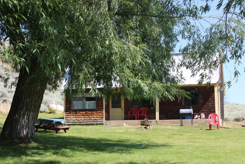 Twin Lakes Resort Бриджпорт Номер фото