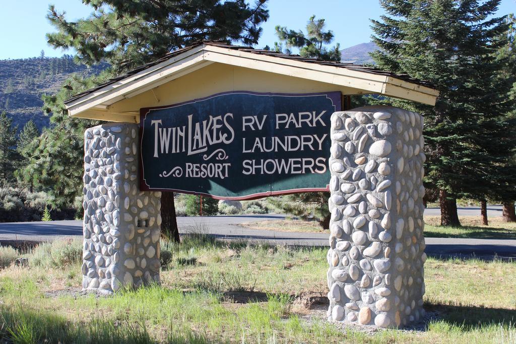 Twin Lakes Resort Бриджпорт Номер фото